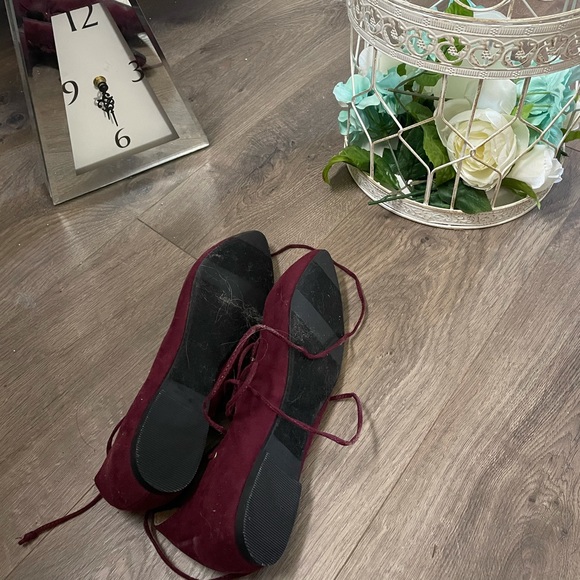 Burgundy lace up flats - Picture 4 of 4